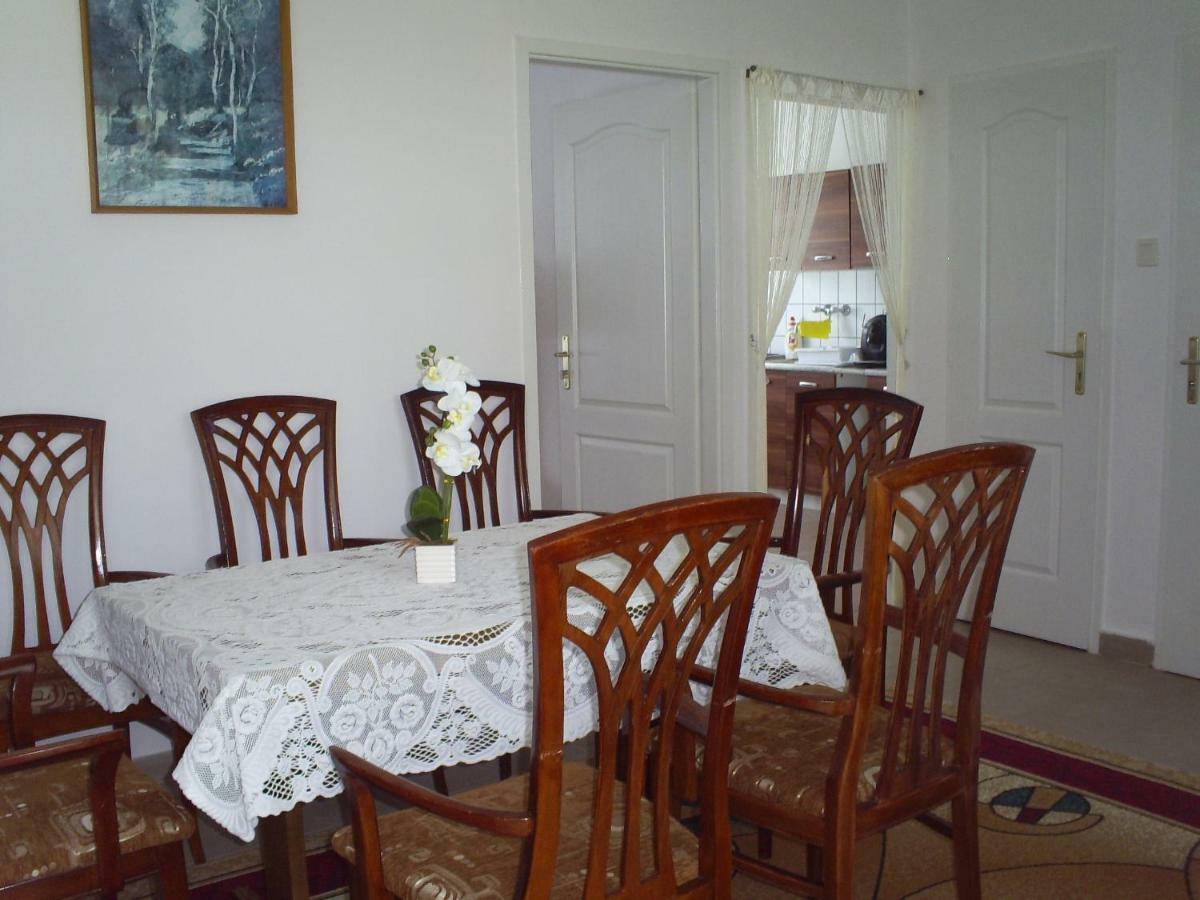 Harmatcsepp Apartmanhaz นีเรกฮาซา ภายนอก รูปภาพ